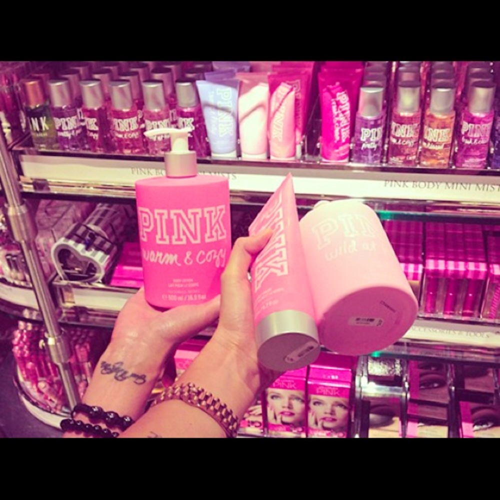 Victoria secret/VS PINK mystery box - Picture 6 of 15